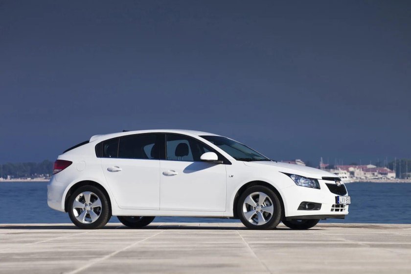 Chevrolet Cruze Hatchback 2012