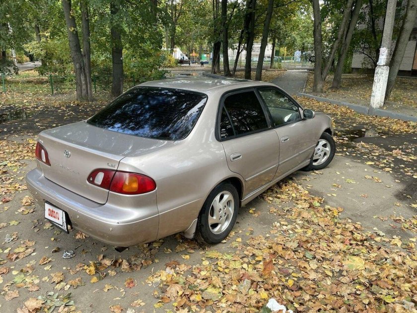 Toyota Corolla VIII (e110)