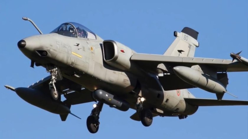 Самолет АМХ