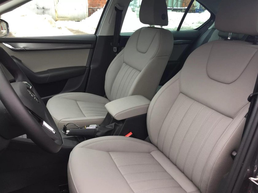 Кожаный салон Шкода Октавия а7