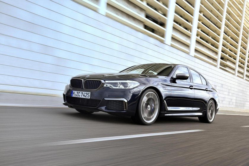 BMW m550i