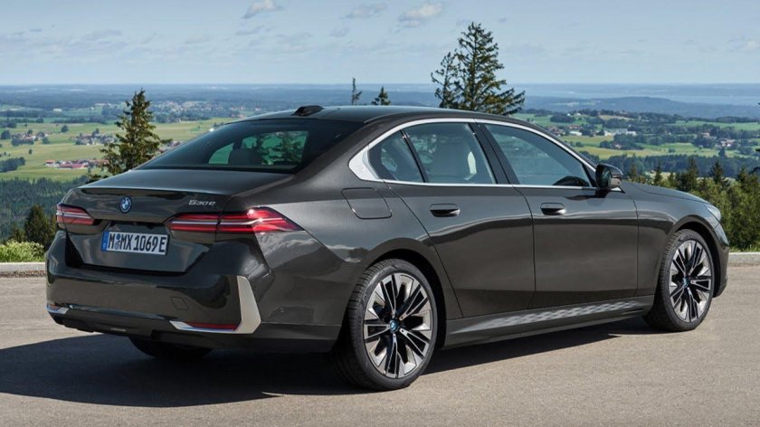 BMW 5 Series 2024