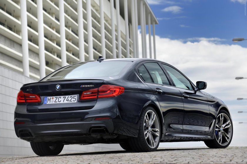 BMW m550i