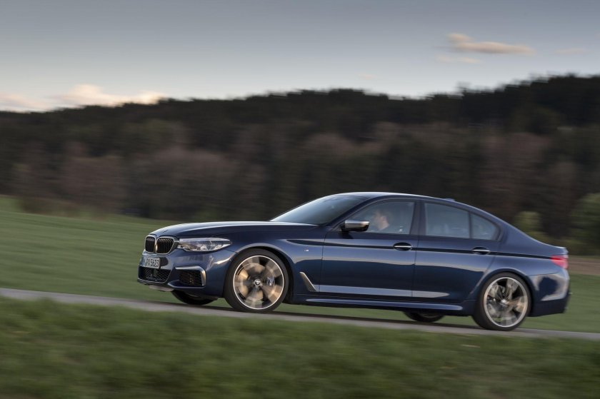 BMW m550i