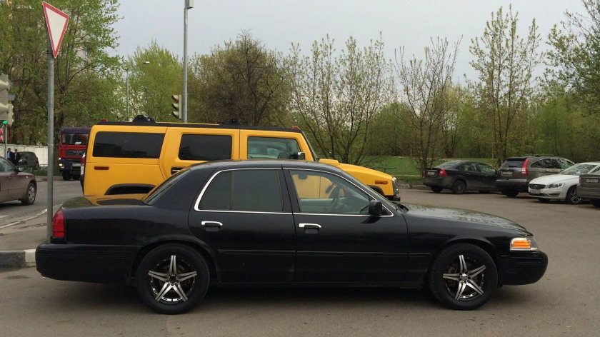 Ford Crown Victoria LX Sport