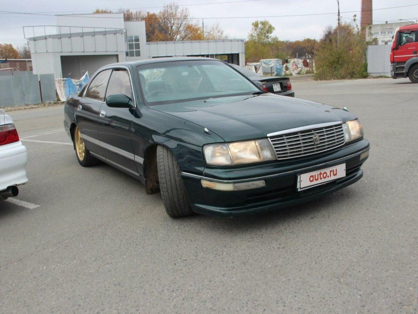 Краун 140 кузов