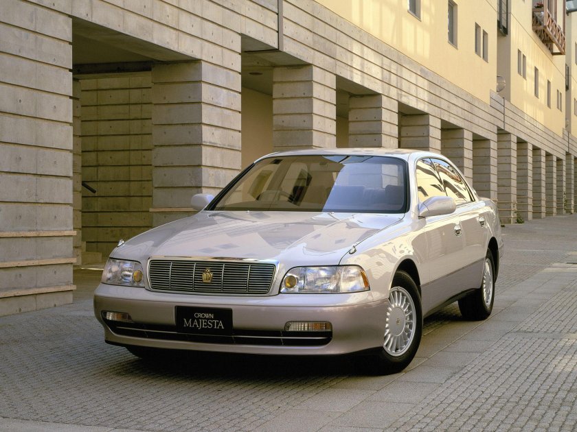 Toyota Crown Majesta s140