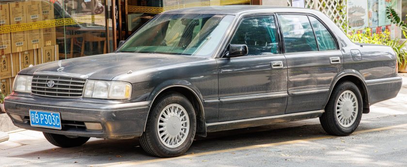 Toyota crown 1992 royal saloon