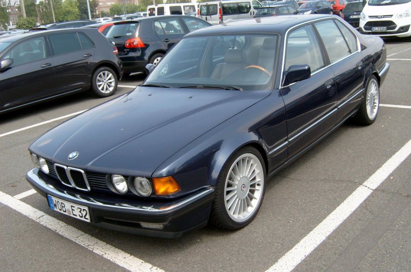 BMW 735i e32