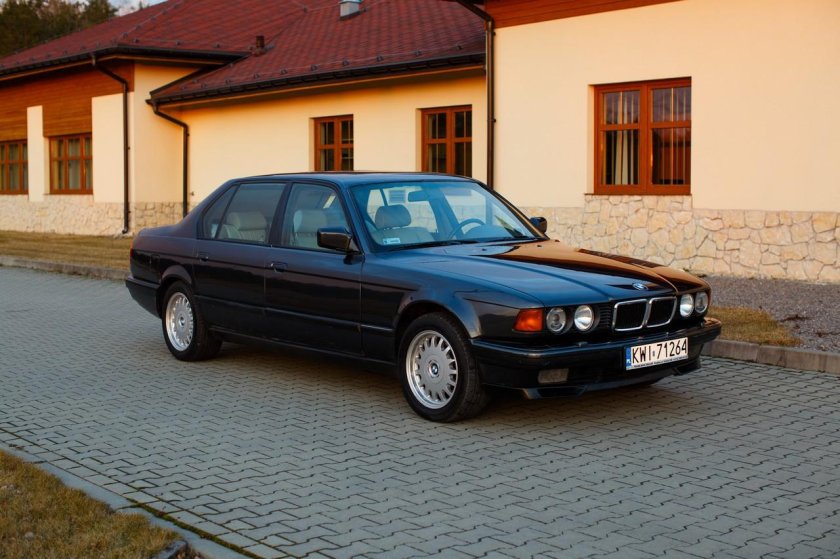 BMW 730 e32