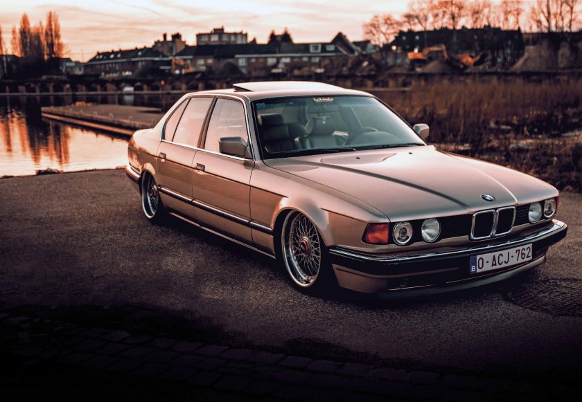 BMW e32 730i