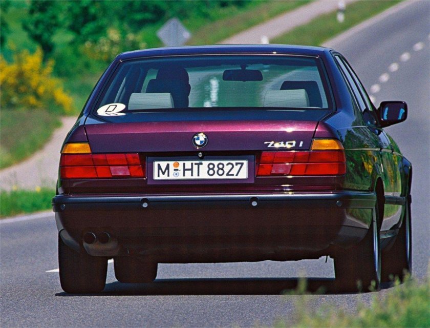 BMW 740i e32