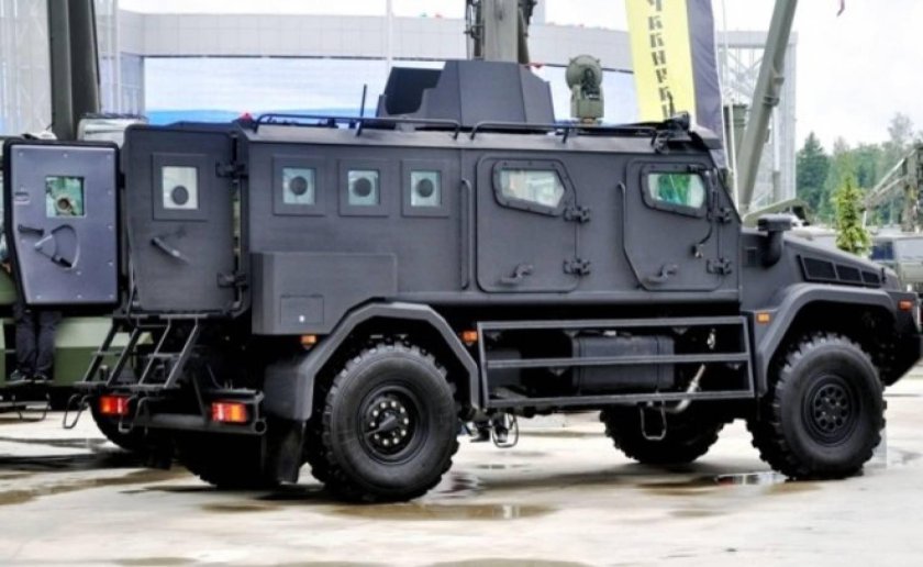 Броневик КАМАЗ-43501 патруль