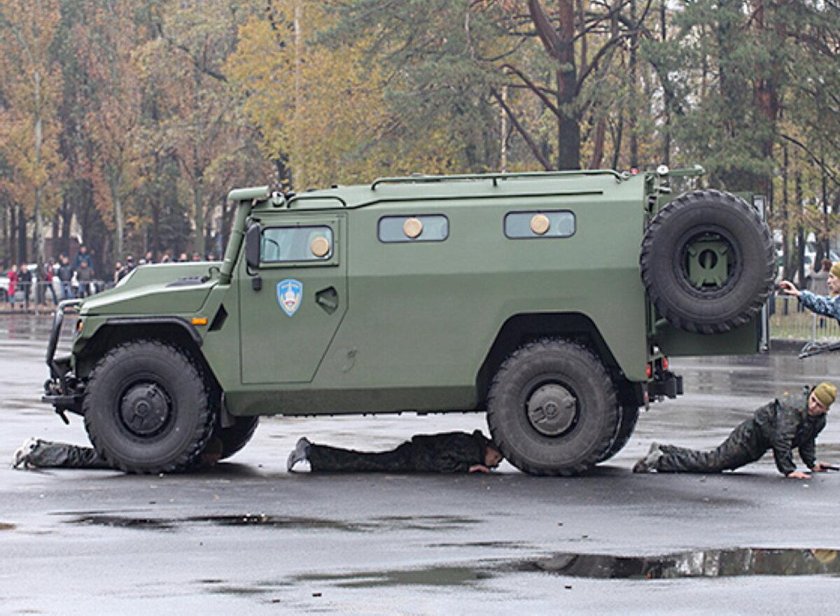 Бронеавтомобиль ,,патруль,, Астейс