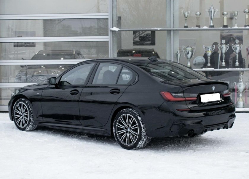 BMW 320 2016 черная