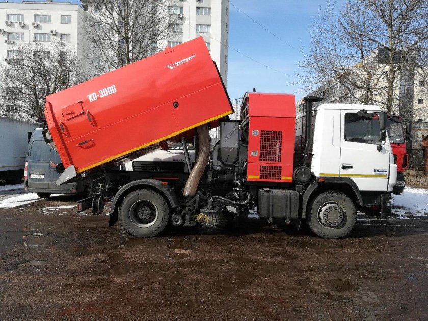 Вакуумная подметально уборочная машина