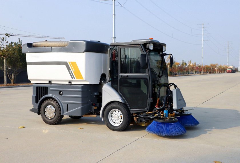 Вакуумная подметально-уборочная машина пума