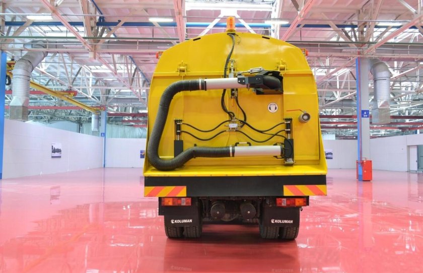 Вакуумная уборочная машина