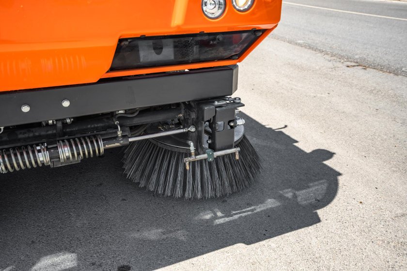 Подметально-уборочный прицеп «чистогор»