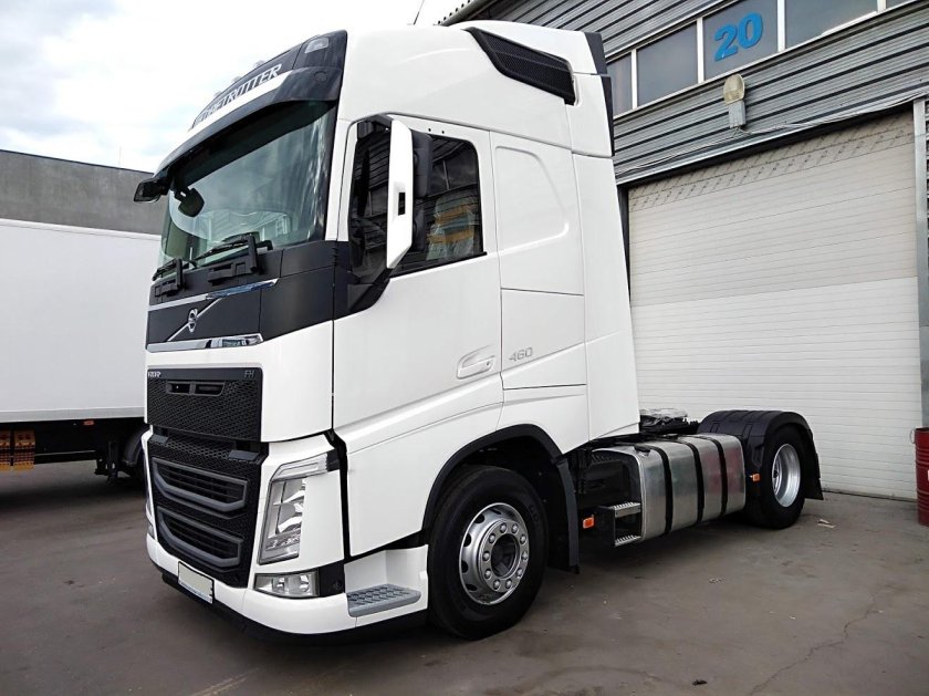 Грузовой тягач Вольво евро 6