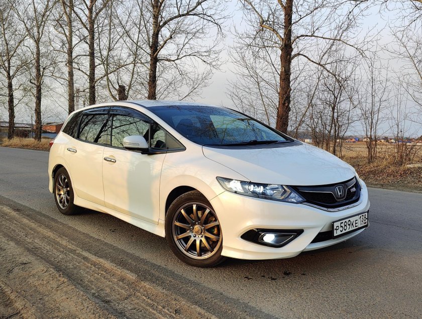 Хонда Джейд 2015