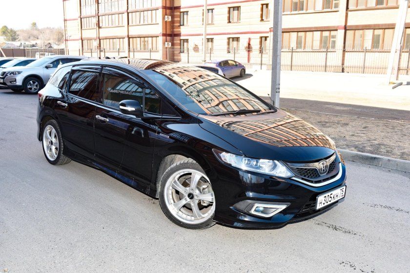 Honda jade 2015