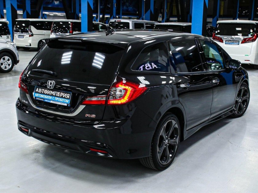 Субару Импреза хэтчбек XV