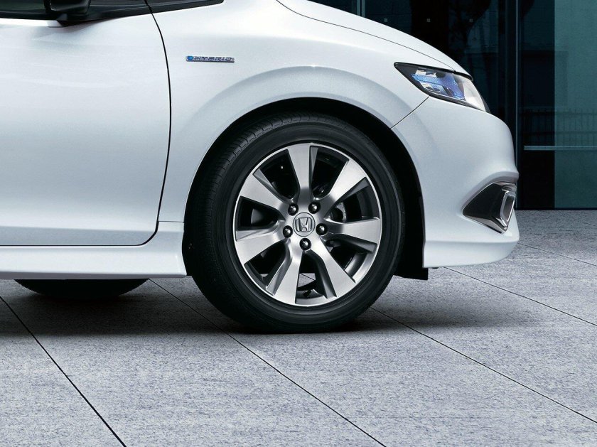 Хонда джаде