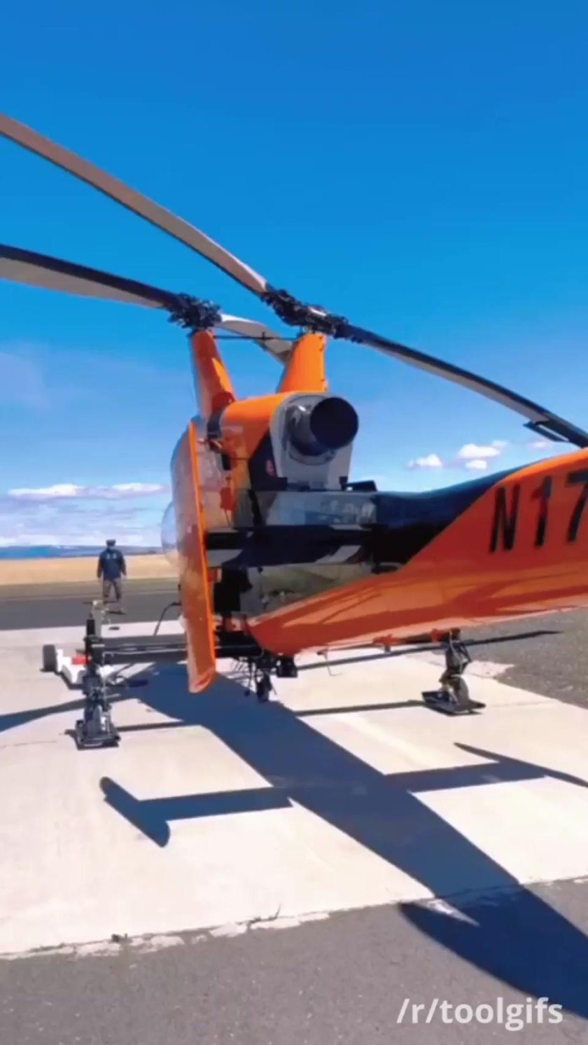 Двухместный вертолет