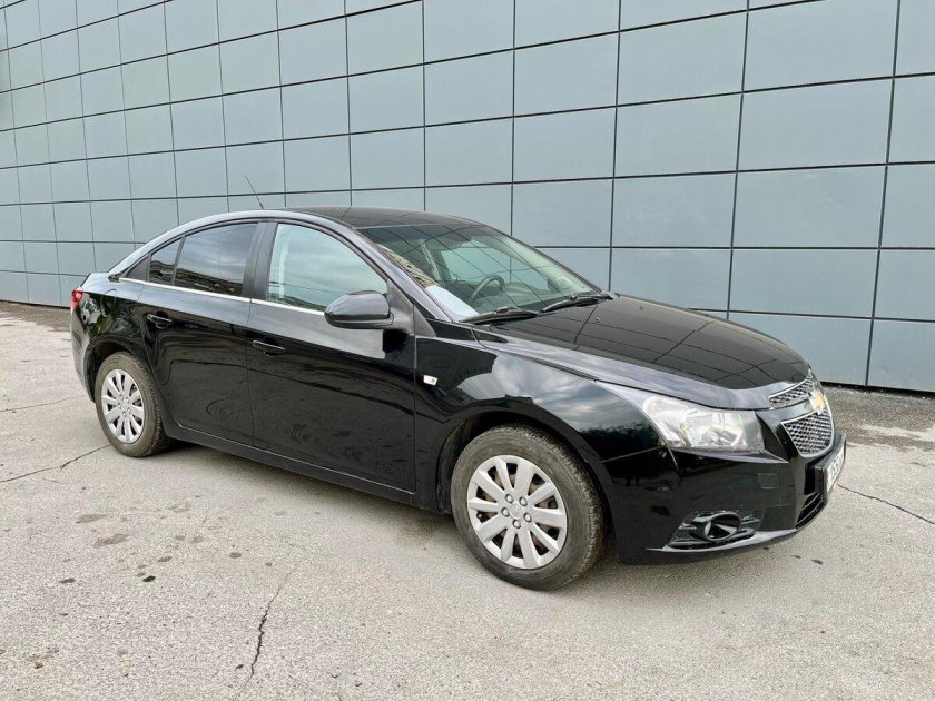 Шевроле Круз седан черный 2013