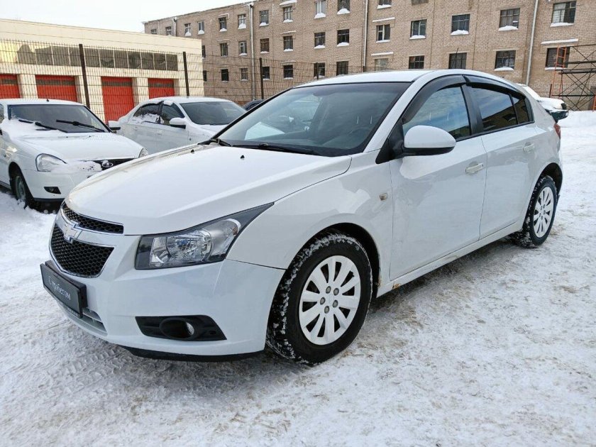 Шевроле круз 2013 белый