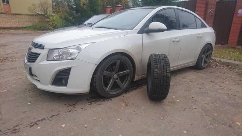 Резина 235 45 17 на Chevrolet Cruze