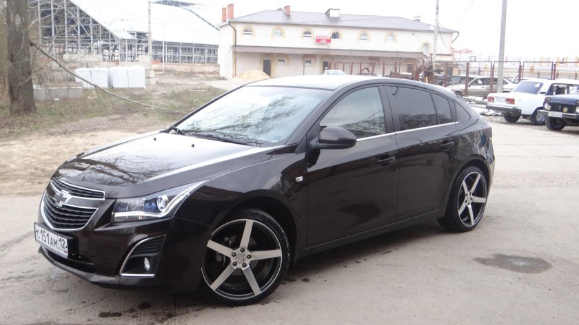 Диски Воссен на Шевроле Круз