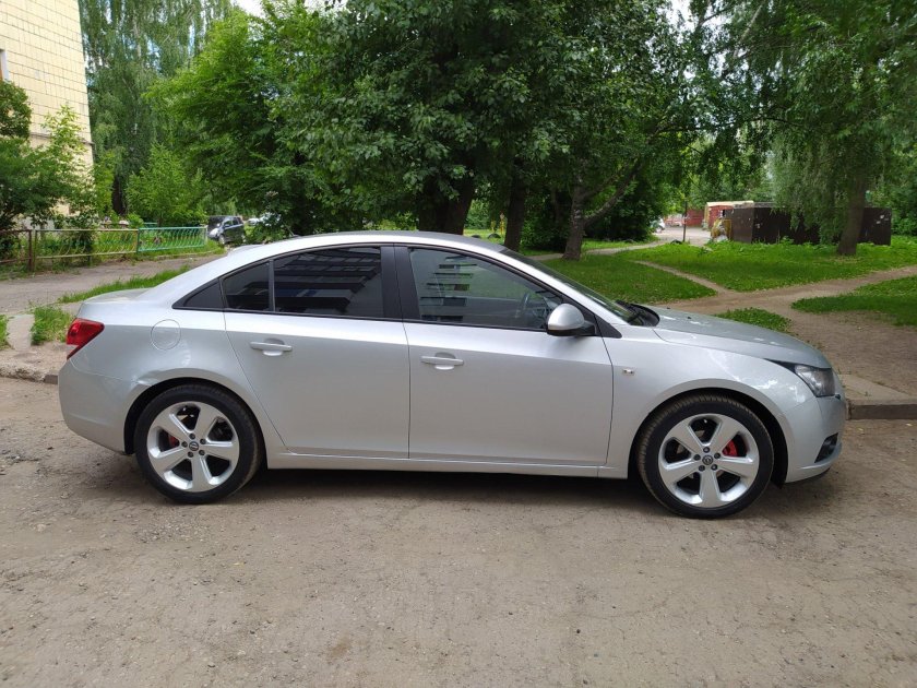 Chevrolet Cruze r18