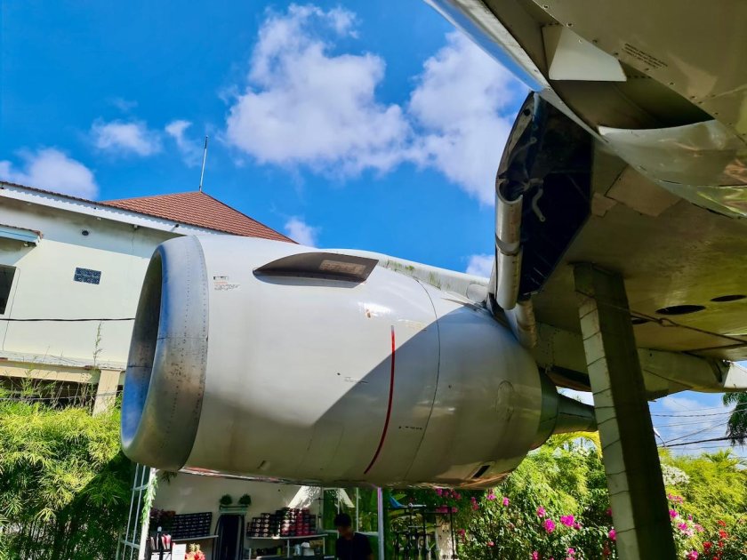 Заброшенный боинг 737 на бали