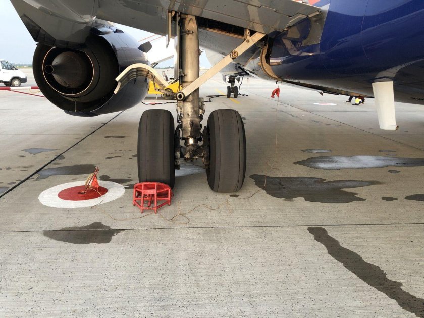 Шасси самолета Боинг 737