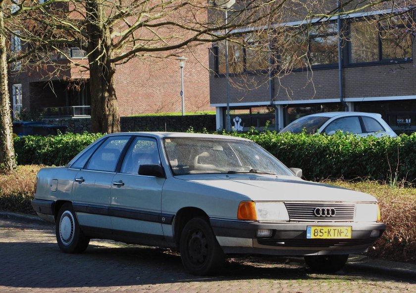 Audi 100 1985