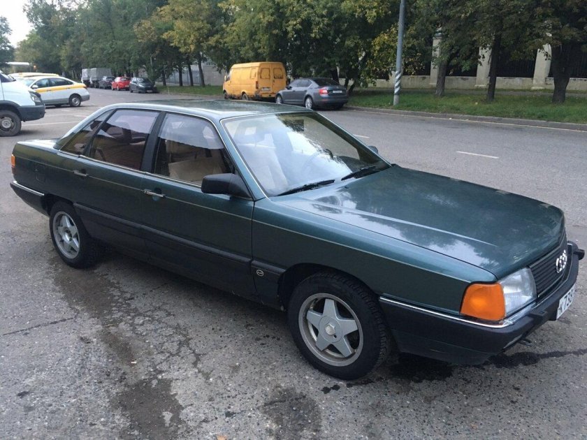 Audi 100 1985
