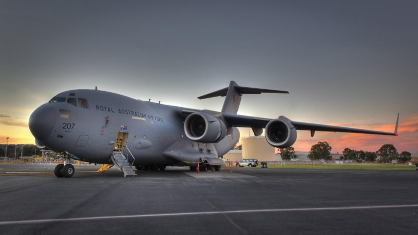 Самолет c-17 Globemaster III