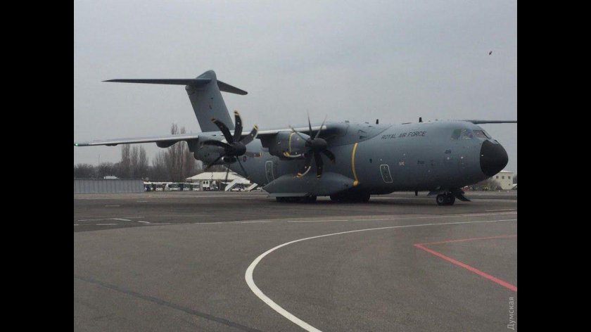 A400m самолет военно-транспортный