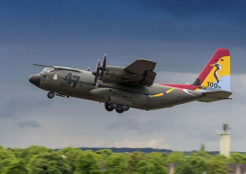 Самолет Hercules c130