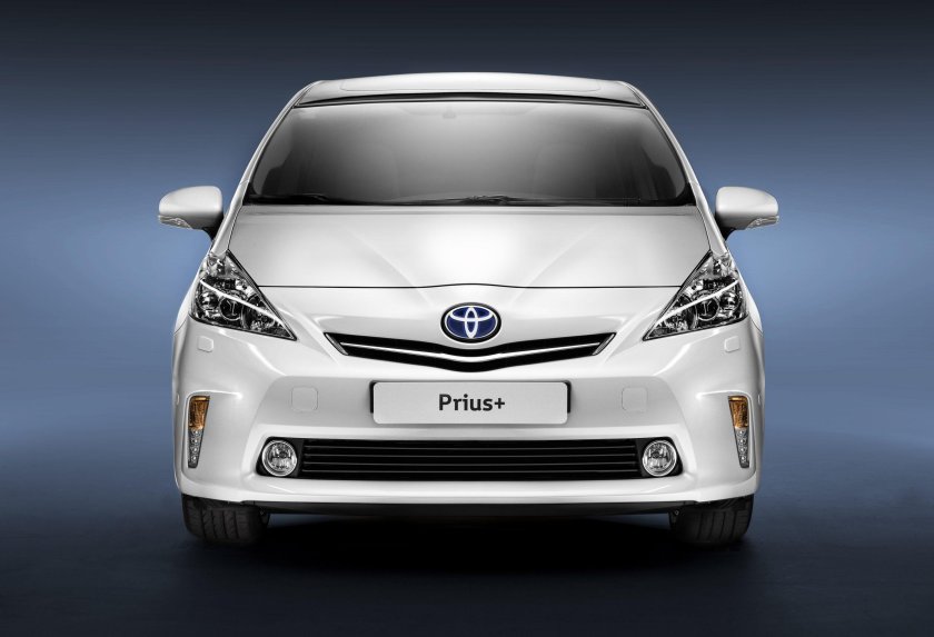 Toyota Prius Plus 2012