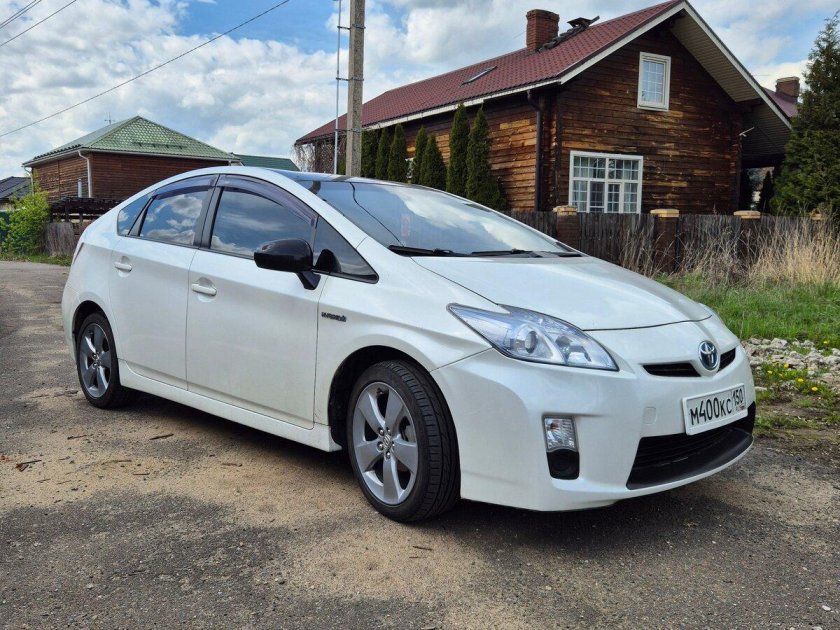 Toyota prius 30 кузов