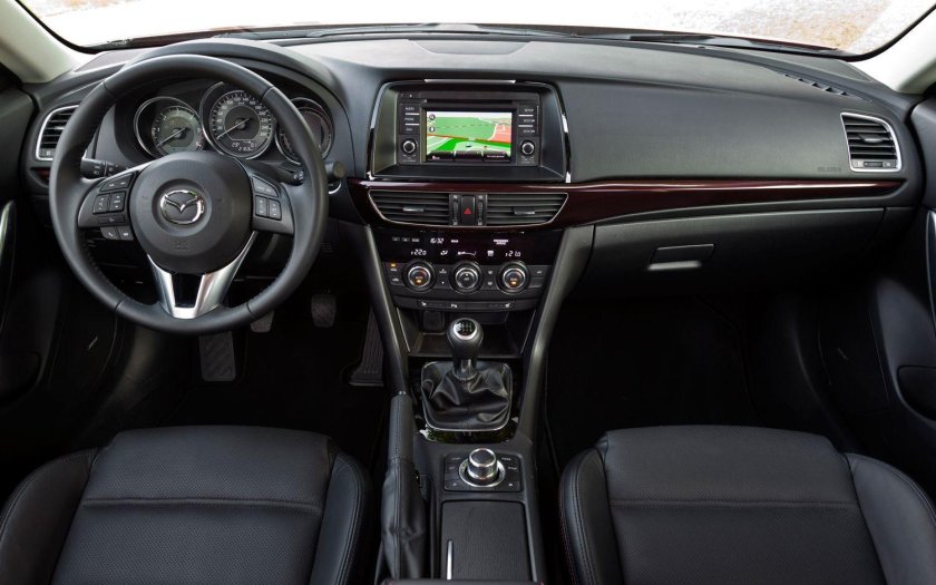 Мазда 6 седан салон
