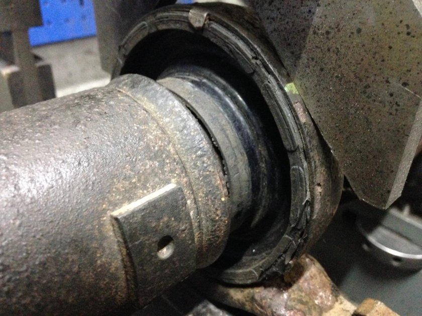 Подшипник кардана Cadillac CTS 2