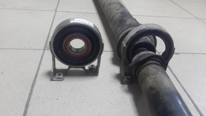 Подвесной подшипник VW Touareg 2008 года