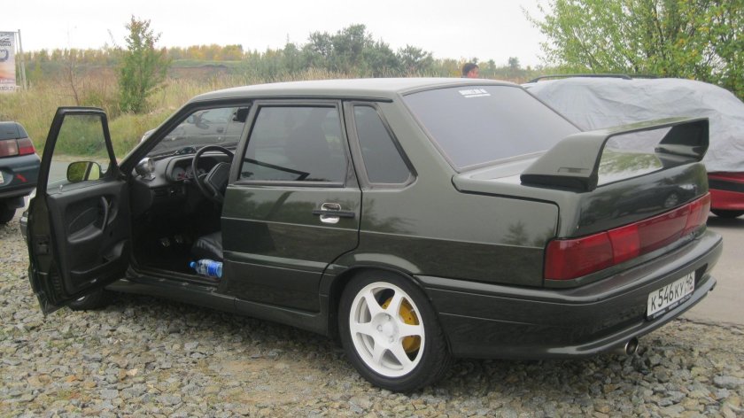 ВАЗ 2115 золото инков