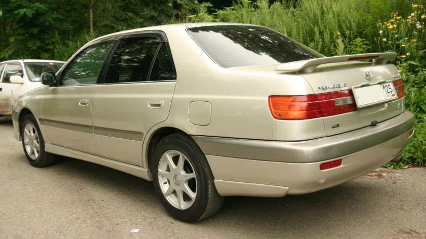 Тойота корона Премио 210