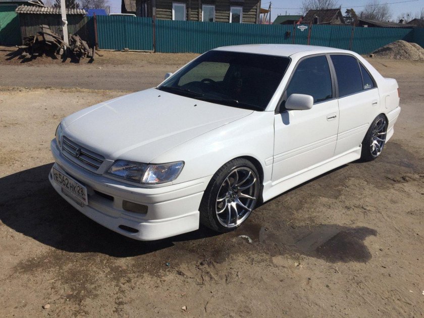 Тойота корона Премио 2000