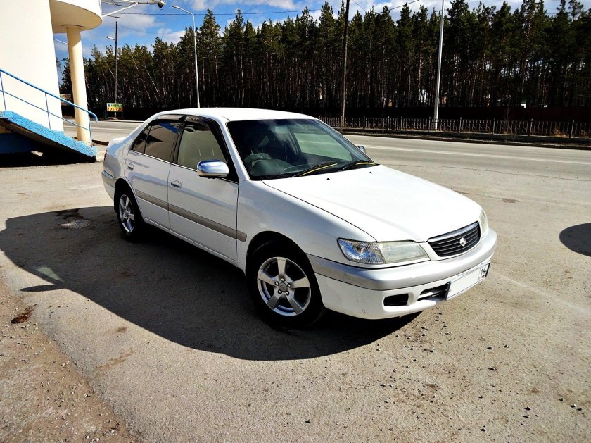 Тойота корона Премио 2000